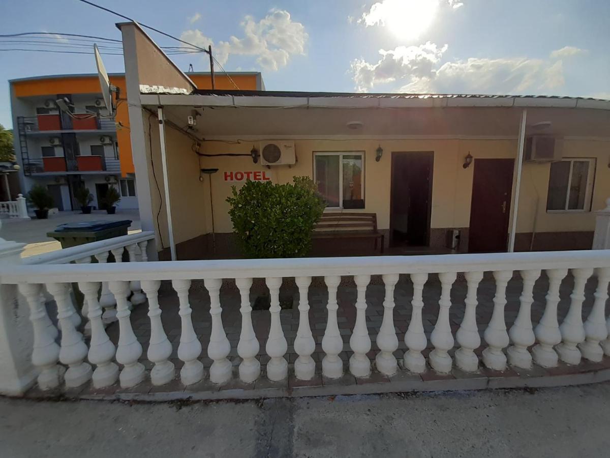 רוסטאבי Hotel Selika מראה חיצוני תמונה