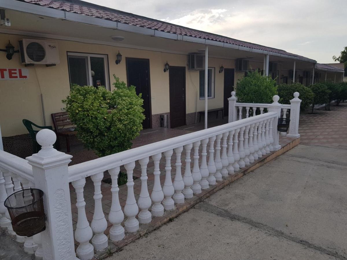 רוסטאבי Hotel Selika מראה חיצוני תמונה