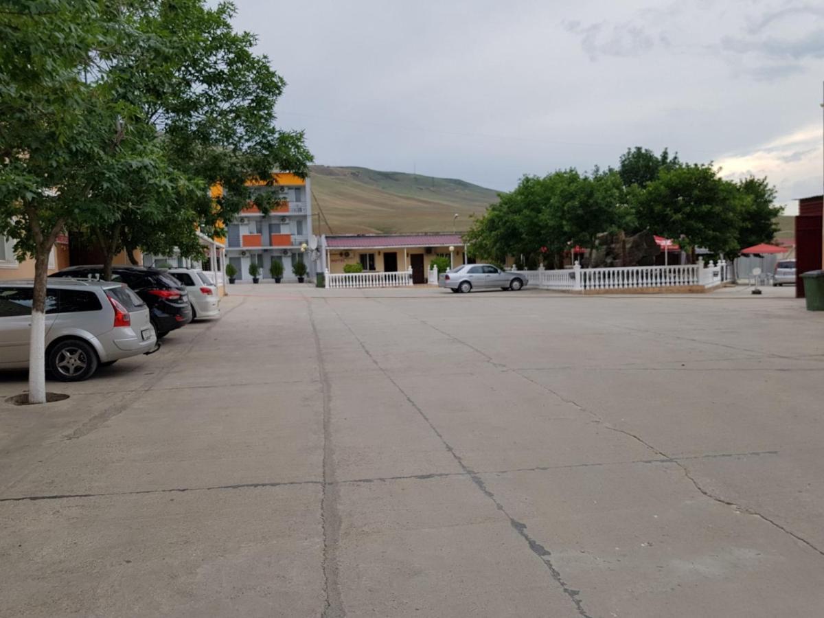רוסטאבי Hotel Selika מראה חיצוני תמונה