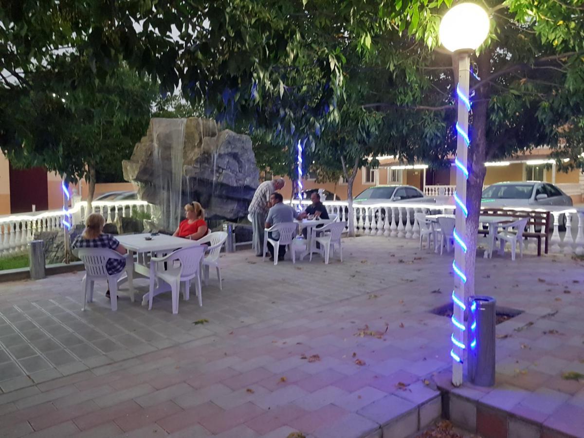 רוסטאבי Hotel Selika מראה חיצוני תמונה