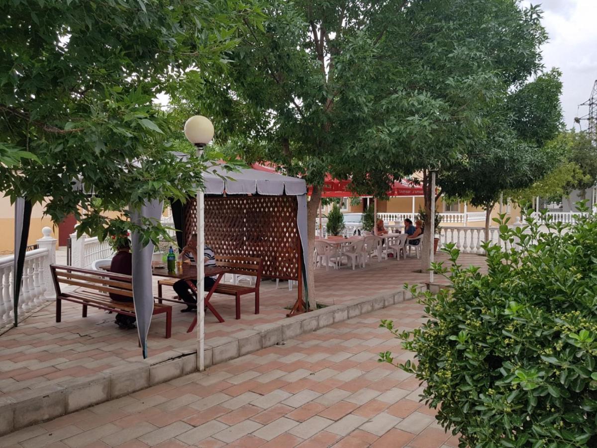 רוסטאבי Hotel Selika מראה חיצוני תמונה